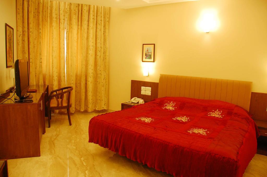 Hotel Deepa Comforts Mangalore Luaran gambar