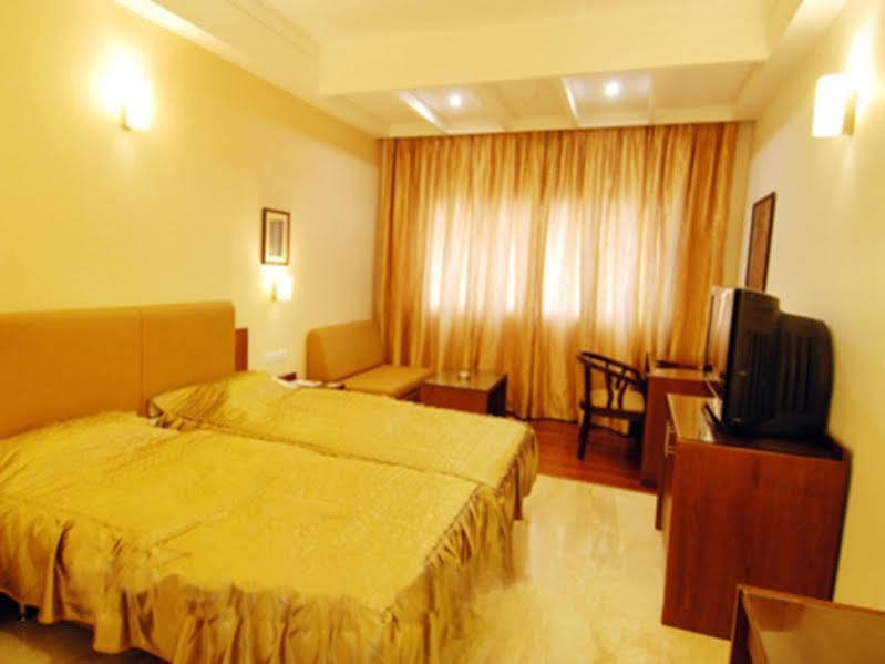 Hotel Deepa Comforts Mangalore Luaran gambar