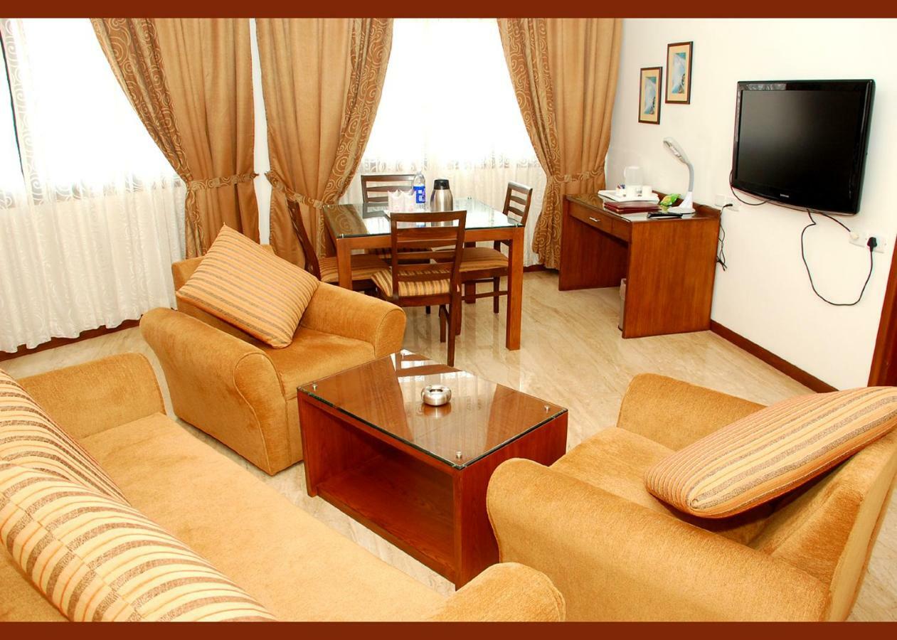 Hotel Deepa Comforts Mangalore Luaran gambar
